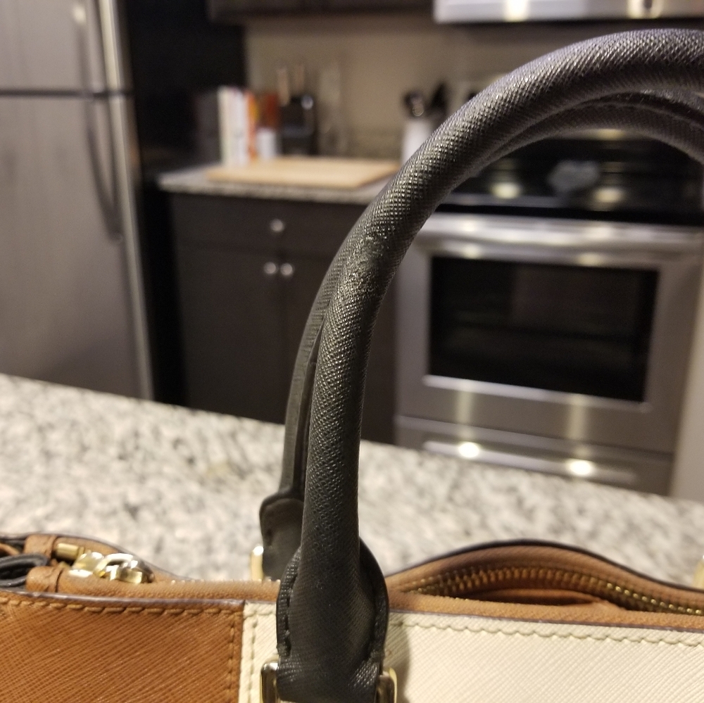 Michael Kors Purse - Picture 4 of 13